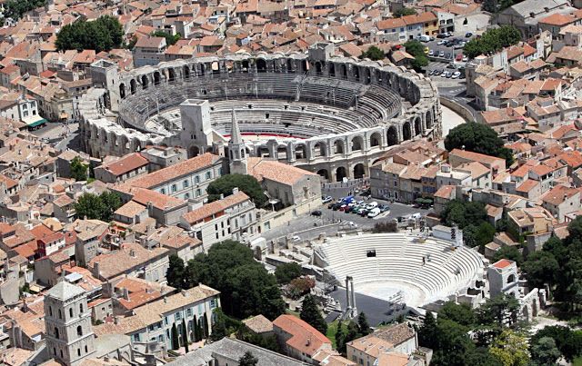 ARLES CRUCEROS RODANO RHONE CRUISES CRUCEROS FLUVIALES FRANCIA CRUCEROS FRANCE CRUISES #Arles #CrucerosRodano #RhoneCruises #CrucerosFrancia #CrucerosArles #ArlesCruises #LesArenes #AnfiteatroRomano